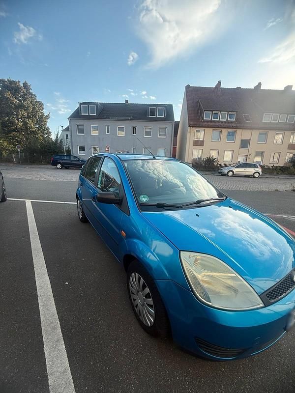 Gebraucht Ford Fiesta 59 PS (43 kW) 2005 Blau Kleinwagen