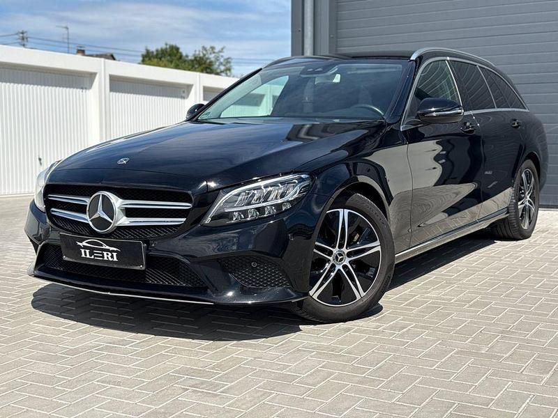 Schwarz Gebraucht 2020 Mercedes C220 Avantgarde Kombi | 22.380 € (Guter Preis) - Bild 1/4