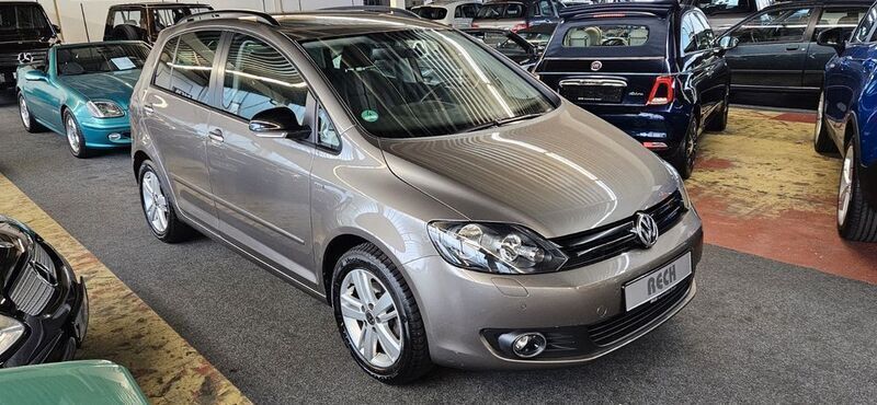 Braun Gebraucht 2012 VW Golf VII Match Limousine | 12.000 € (Teuer) - Bild 1/3