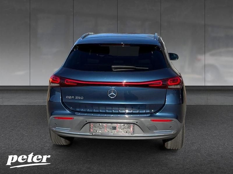 Gebraucht Mercedes EQA250 Progressive 139 kW (190 PS) 2021 Denimblau metallic SUV