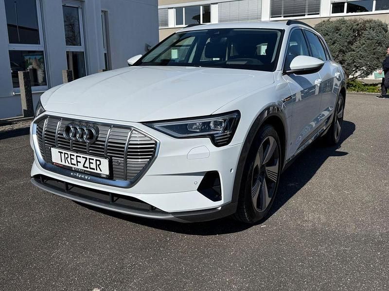 Gebraucht Audi e-tron Advanced 230 kW (313 PS) 2021 Weiß SUV