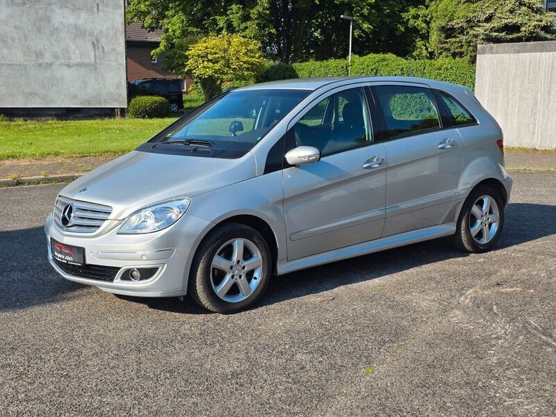 Silber Gebraucht 2006 Mercedes B150 Van / Kleinbus | 5.999 € (Fairer Preis) - Bild 1/4