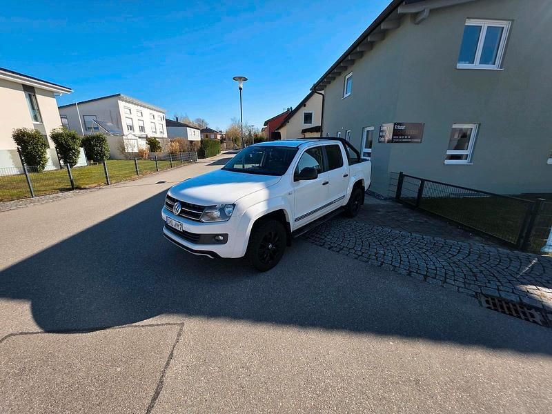 Gebraucht VW Amarok Dark Label 180 PS (132 kW) 2015 Weiß Abholung