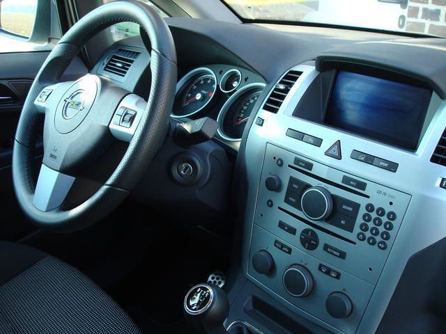 Gebraucht Opel Zafira Sport 150 PS (110 kW) 2007 Silber metallic Van / Kleinbus