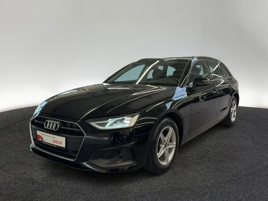 Gebraucht Audi A4 Basis 163 PS (119 kW) 2023 Brillantschwarz Kombi