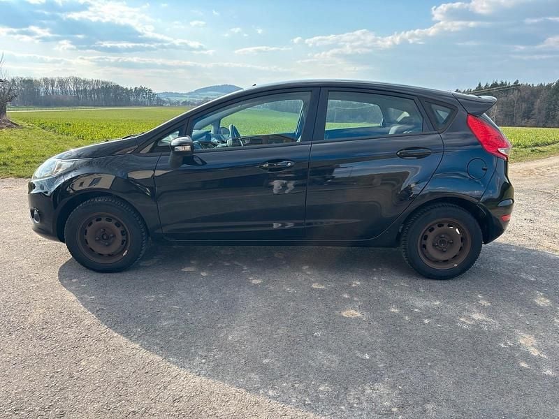 Gebraucht Ford Fiesta 82 PS (60 kW) 2012 Schwarz Kleinwagen