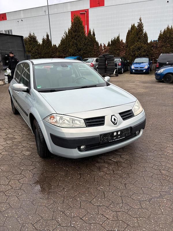 Gebraucht Renault Mégane II 98 PS (72 kW) 2003 Silber Limousine