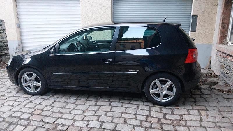 Gebraucht VW Golf V 80 PS (58 kW) 2008 Schwarz Kleinwagen
