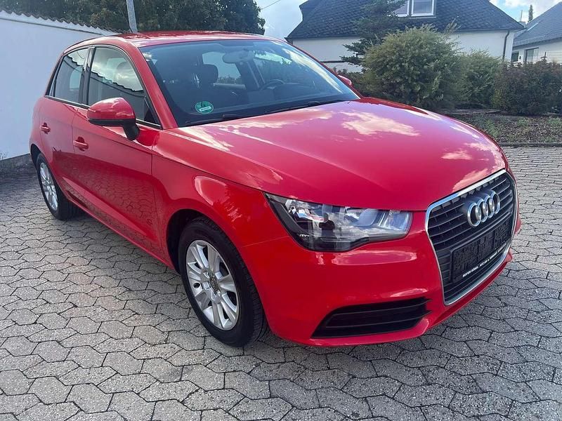 Gebraucht Audi A1 Attraction 122 PS (89 kW) 2015 Misanorot Kleinwagen