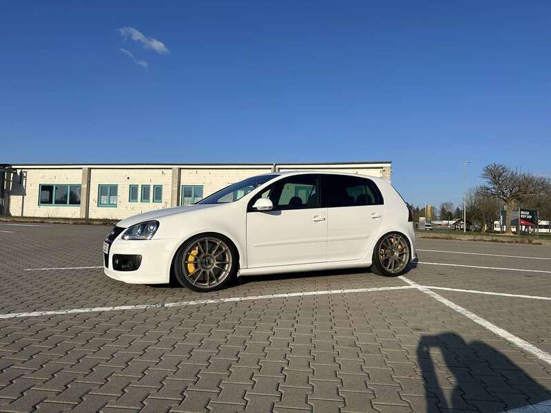 Weiß Gebraucht 2008 VW Golf VI Edition Limousine | 22.500 € - Bild 1/4
