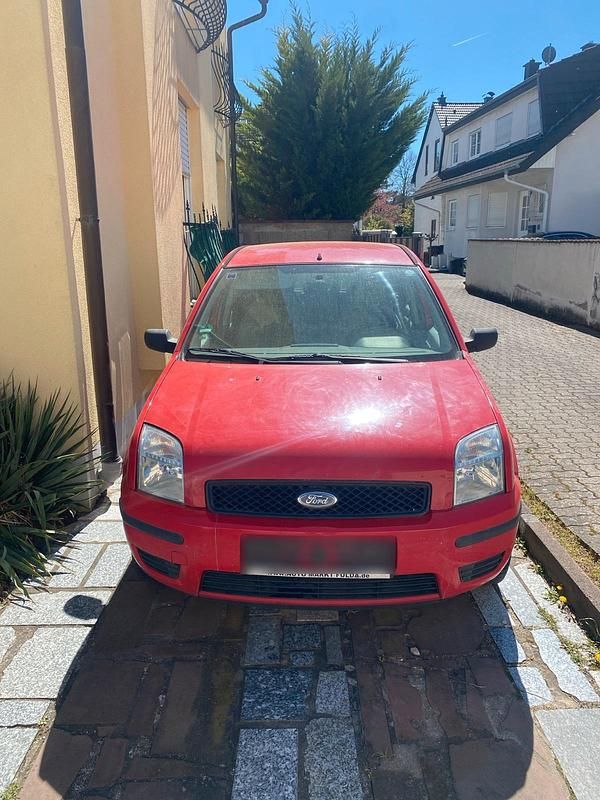 Gebraucht Ford Fusion 59 PS (43 kW) 2003 Rot Kleinwagen