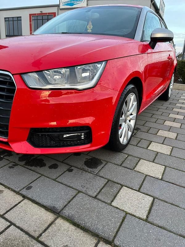 Gebraucht Audi A1 116 PS (85 kW) 2016 Rot Kleinwagen