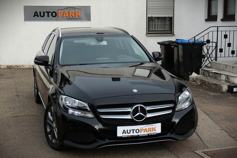 Schwarz Gebraucht 2016 Mercedes C220 Avantgarde Kombi | 11.990 € (Fairer Preis) - Bild 1/4