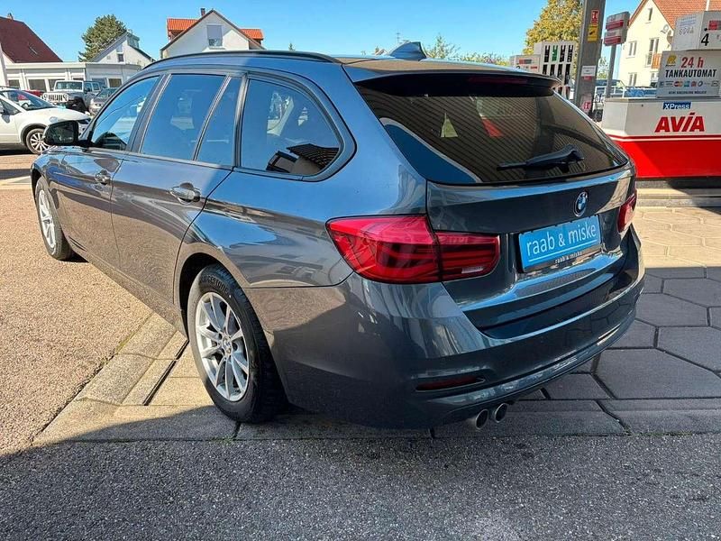 Gebraucht BMW 320 Performance 190 PS (139 kW) 2019 Grau Kombi