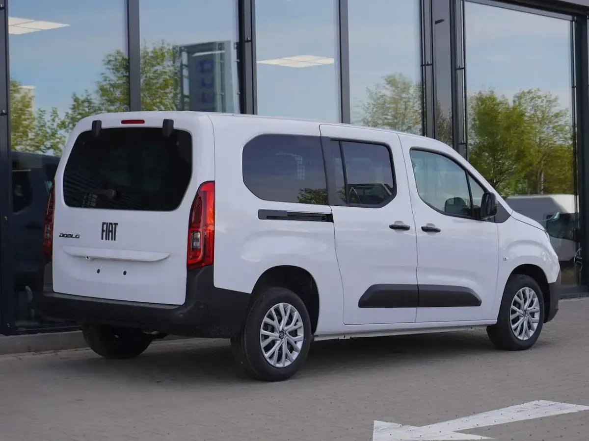 Neu Fiat Doblò 131 PS (96 kW) 2026 Weiß Van / Kleinbus