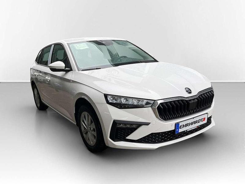 Neu Skoda Scala Selection 116 PS (85 kW) 2025 Weiß Kleinwagen