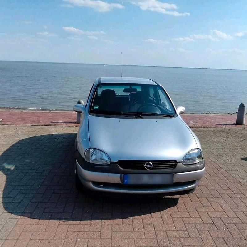 Gebraucht Opel Corsa 65 PS (47 kW) 2000 Silber Kleinwagen