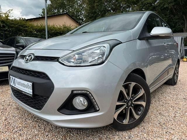 Silber Gebraucht 2016 Hyundai i10 Style Kleinwagen | 9.990 € (Guter Preis) - Bild 1/4