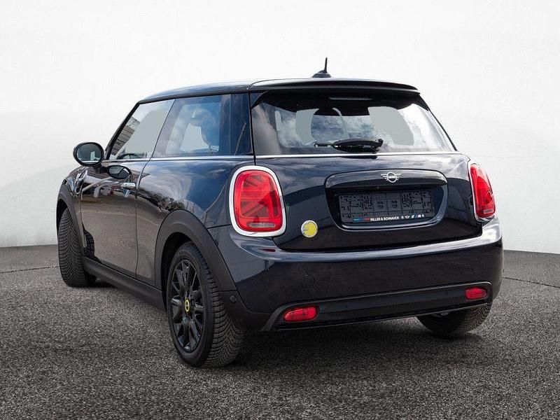 Gebraucht Mini Cooper SE Classic 135 kW (184 PS) 2023 Schwarz Kleinwagen