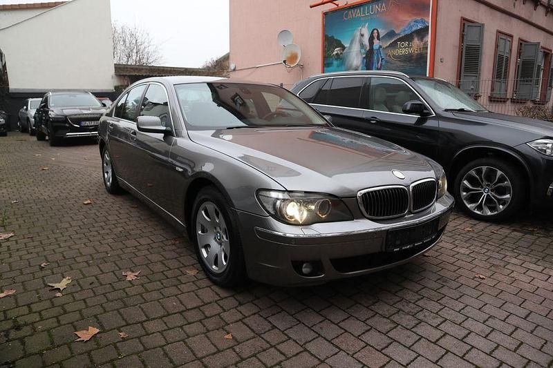 Gebraucht BMW 730 231 PS (169 kW) 2006 Grau Limousine