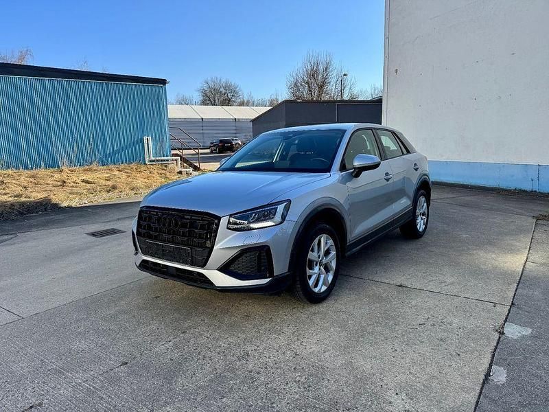 Gebraucht Audi Q2 Advanced 150 PS (110 kW) 2023 Silber SUV