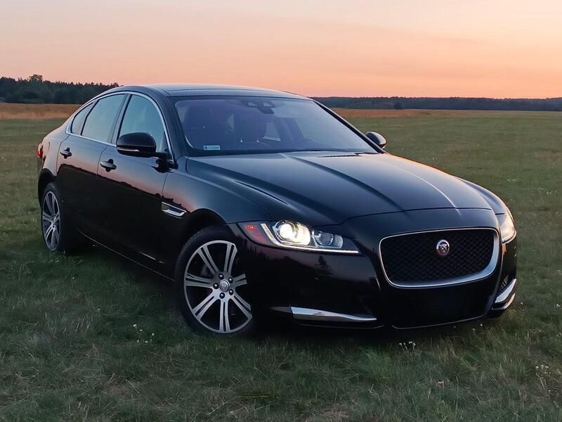 Schwarz Gebraucht 2018 Jaguar XF Prestige Limousine | 16.999 € (Superpreis) - Bild 1/4