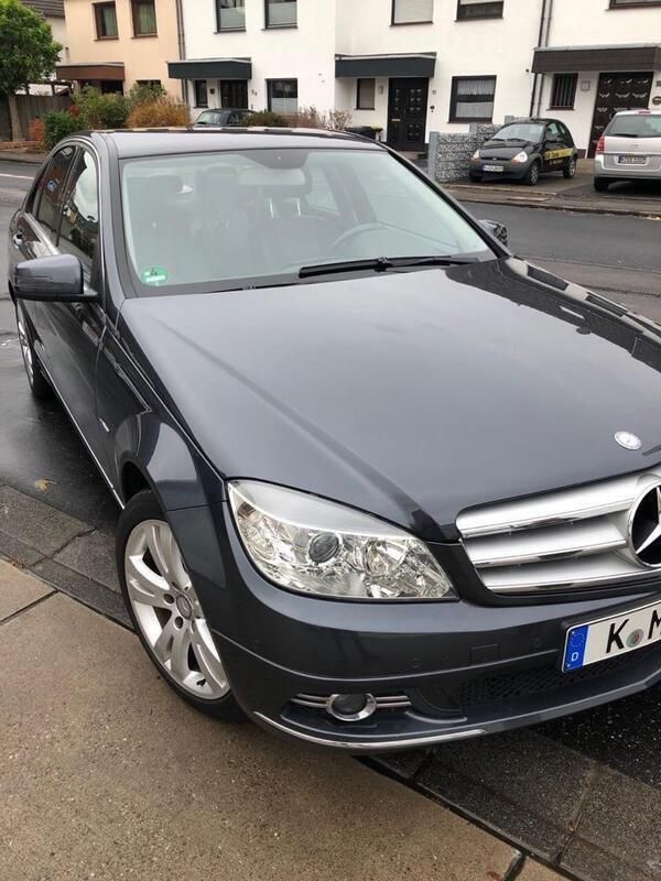 Grau Gebraucht 2010 Mercedes C180 Limousine | 6.200 € (Fairer Preis) - Bild 1/4