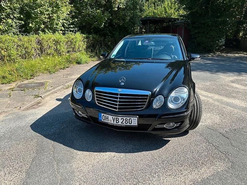 Gebraucht Mercedes E420 Avantgarde 314 PS (230 kW) 2008 Schwarz Limousine