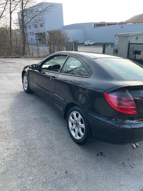 Gebraucht Mercedes C220 2003 Schwarz Coupé
