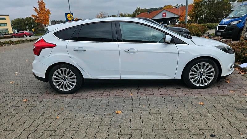 Gebraucht Ford Focus S 150 PS (110 kW) 2013 Weiß Limousine