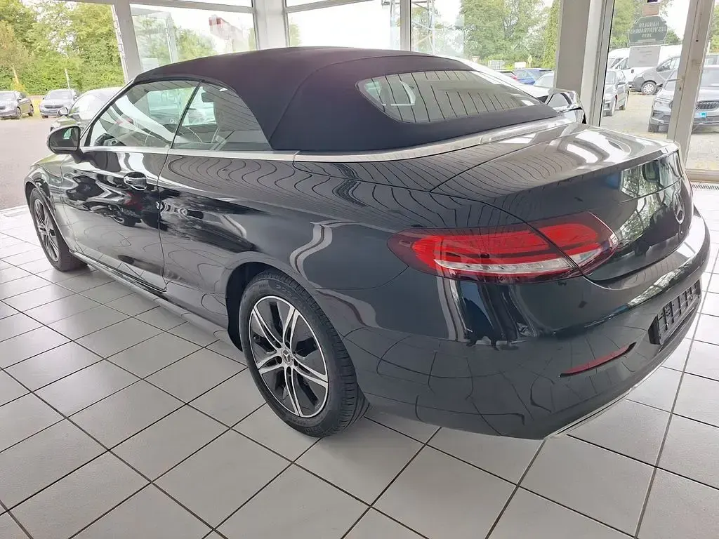 Gebraucht Mercedes C400 333 PS (244 kW) 2018 Schwarz Cabrio