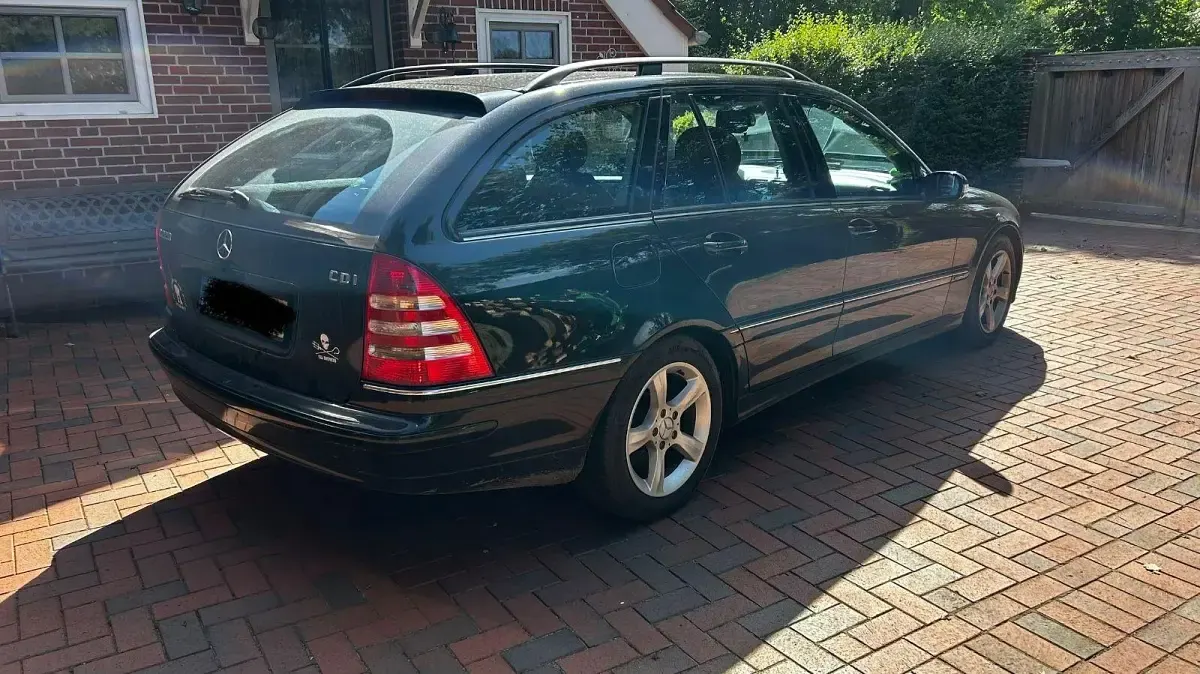 Gebraucht Mercedes C220 Avantgarde 150 PS (110 kW) 2005 Schwarz Kombi