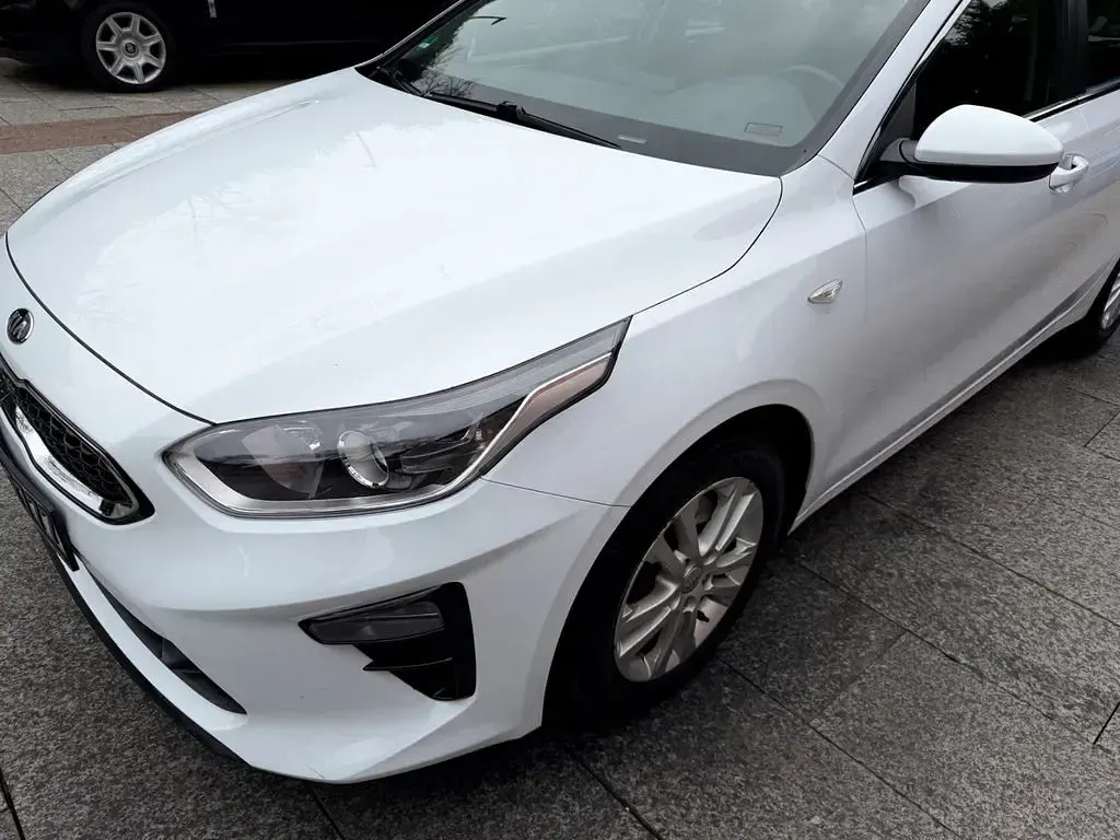 Usado Kia Ceed Vision 136 CV (100 kW) 2021 Blanco Utilitario