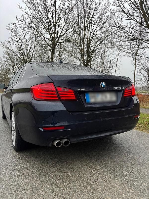 Gebraucht BMW 525 218 PS (160 kW) 2013 Schwarz Limousine