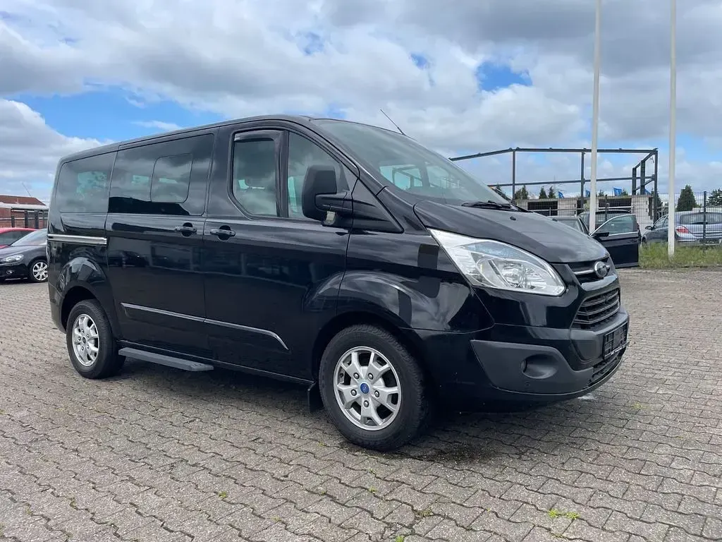 Gebraucht Ford Tourneo 155 PS (114 kW) 2015 Schwarz Kombi