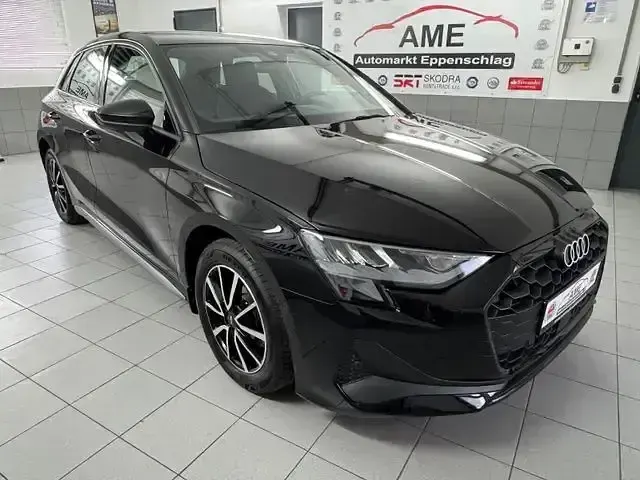 Gebraucht Audi A3 Advanced Plus 150 PS (110 kW) 2024 Schwarz Limousine