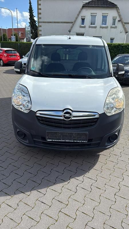 Weiß Gebraucht 2013 Opel Combo Van / Kleinbus | 2.000 € (Fairer Preis) - Bild 1/4