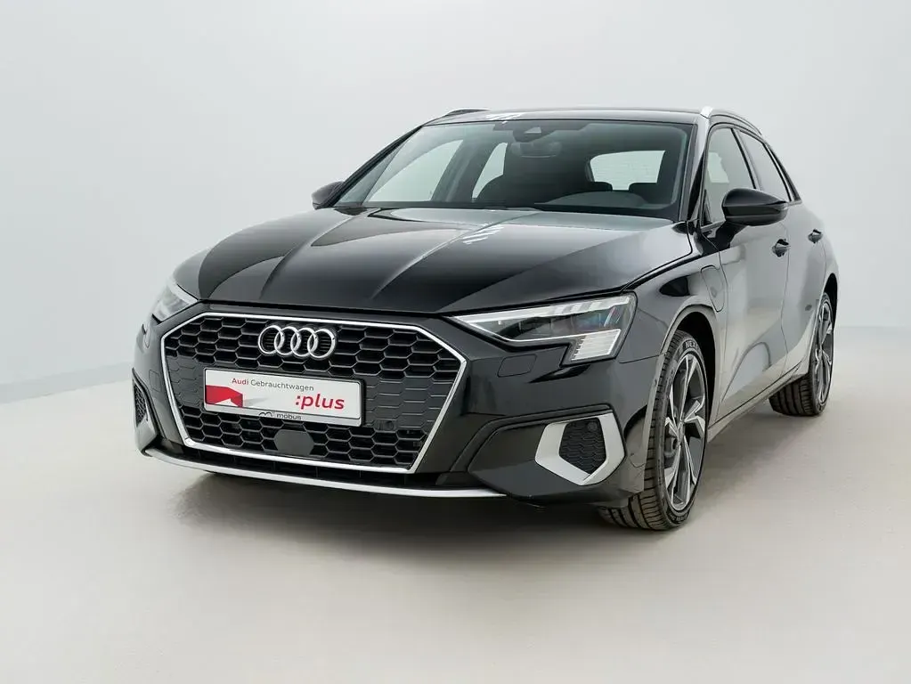 Gebraucht Audi A3 Advanced 204 PS (150 kW) 2023 Mythosschwarz metallic Limousine