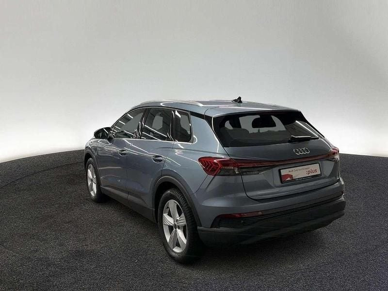 Gebraucht Audi Q4 e-tron Ambiente 150 kW (204 PS) 2022 Geysirblau metallic SUV