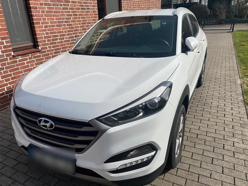 Gebraucht Hyundai Tucson 116 PS (85 kW) 2016 Weiß SUV