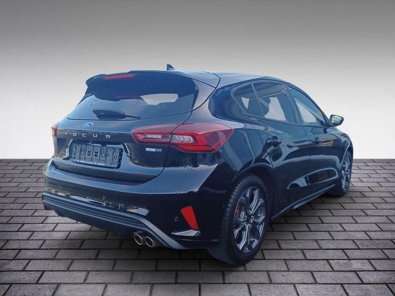 Gebraucht Ford Focus ST-Line 155 PS (114 kW) 2022 Schwarz Limousine