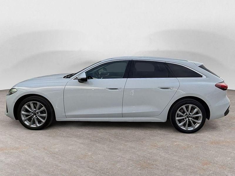 Gebraucht Audi A5 Ambiente 204 PS (150 kW) 2025 Gletscherweiß metallic Kombi