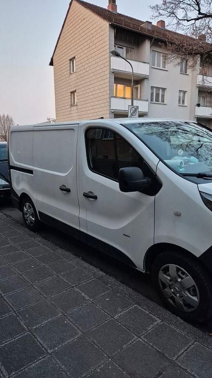 Gebraucht Opel Vivaro 116 PS (85 kW) 2017 Weiß Van / Kleinbus