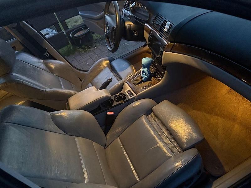 Gebraucht BMW 330 Performance 231 PS (169 kW) 2002 Silber Limousine