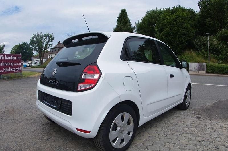 Gebraucht Renault Twingo Life 71 PS (52 kW) 2015 Weiß Kleinwagen
