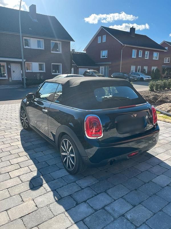Gebraucht Mini One Cabriolet 101 PS (74 kW) 2016 Schwarz Cabrio