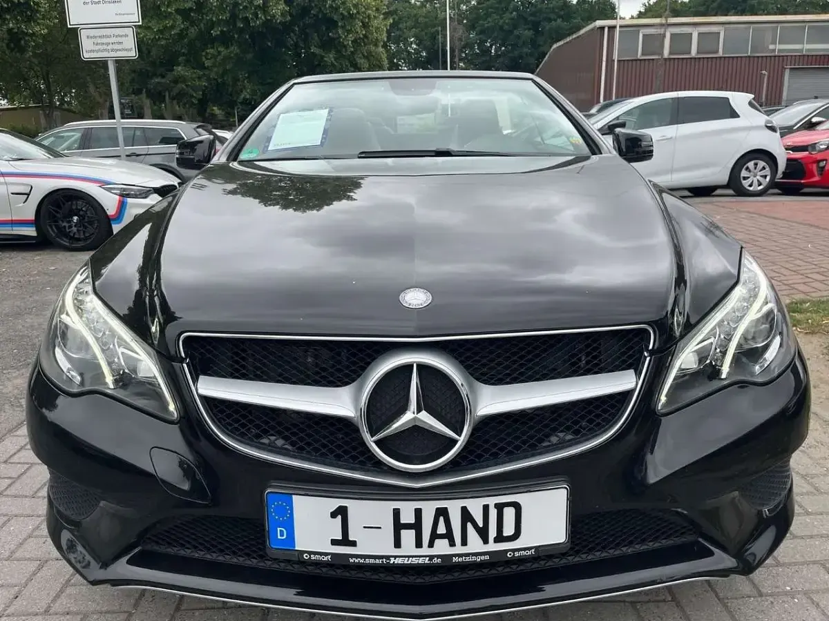 Gebraucht Mercedes E350 252 PS (185 kW) 2013 Obsidianschwarz Cabrio