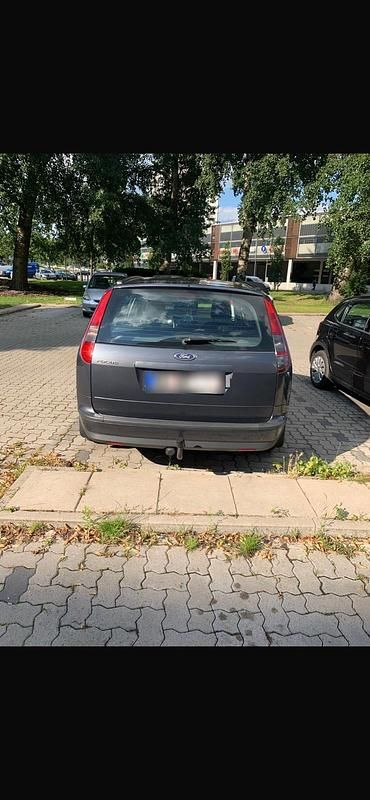 Gebraucht Ford Focus 100 PS (73 kW) 2005 Grau Kombi