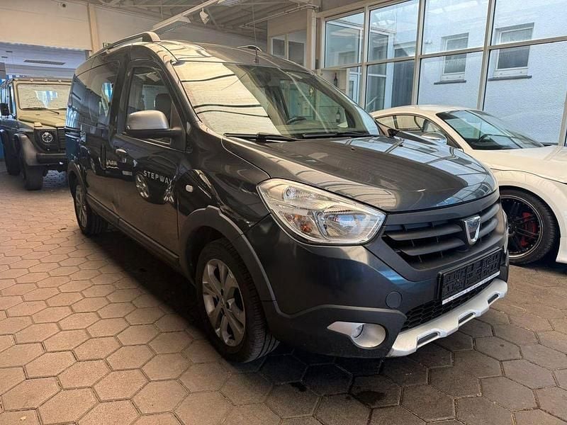 Gebraucht Dacia Dokker Stepway 90 PS (66 kW) 2016 Grau Van / Kleinbus