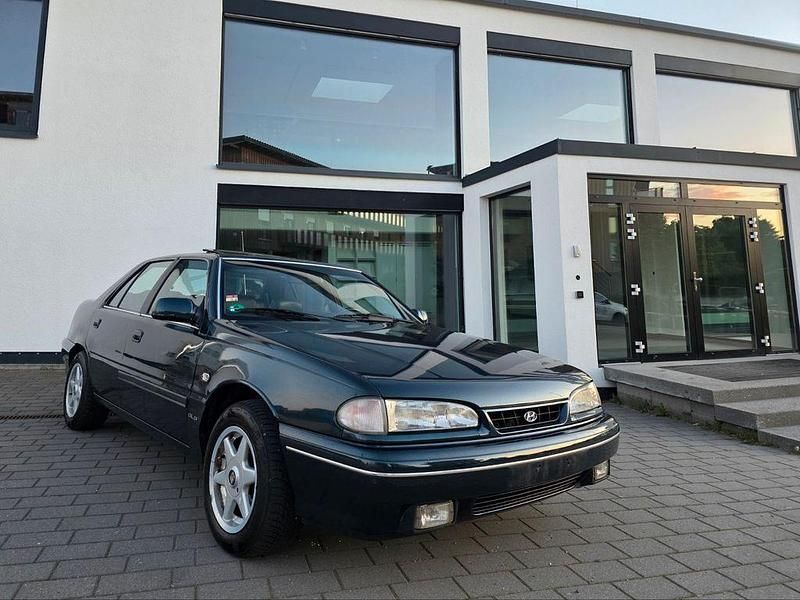 Schwarz Gebraucht 1992 Hyundai Sonata GLS Limousine | 1.999 € - Bild 1/4